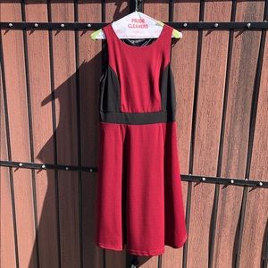 Romy fit & flare dress. Medium. Brick red & black